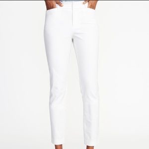 Old Navy Pixie Ankle Pants - size 6 NWT